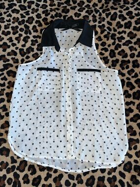 Sleeveless White Polka Dot Blouse with Black Collar